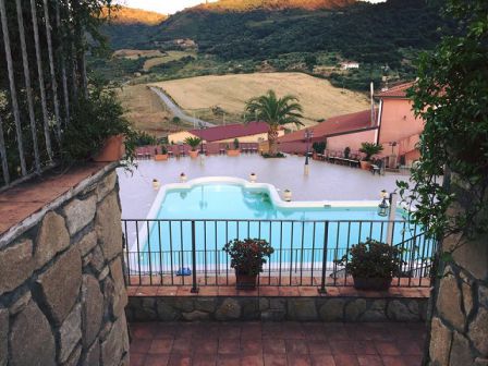 listing-photo
